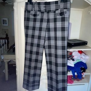 Bebe black and white plaid cropped pants